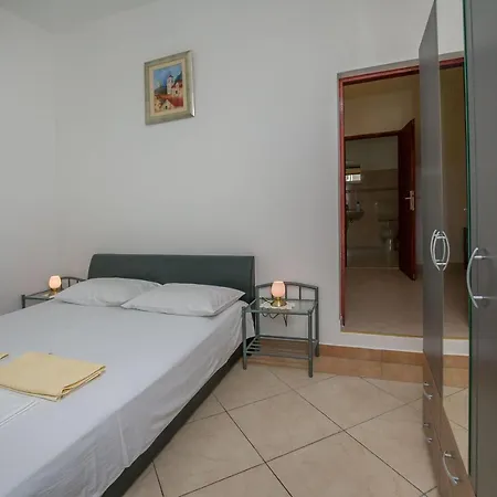 Kate Apartment