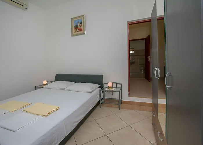 Kate Apartman