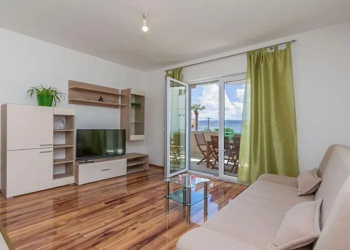 Kate Apartman Duce