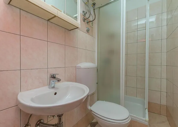 Kate Apartman